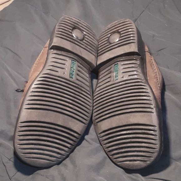 Shoes - Picture 4 of 5